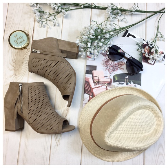 LAST FEW✨Taupe perforated zip up peep toe booties - Picture 4 of 4